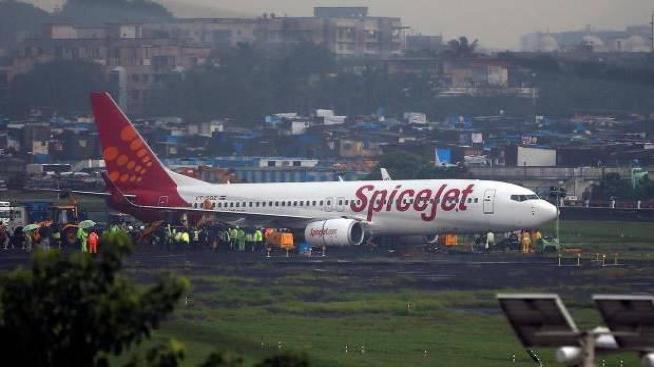 Hindistan'da pilotlara 'kokpitte kahve keyfi' cezası