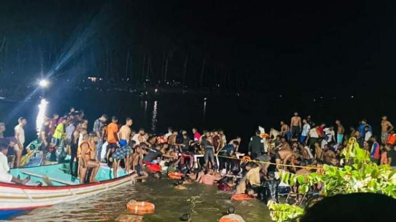 Hindistan'da tekne faciası: 7'si çocuk 22 kişi öldü