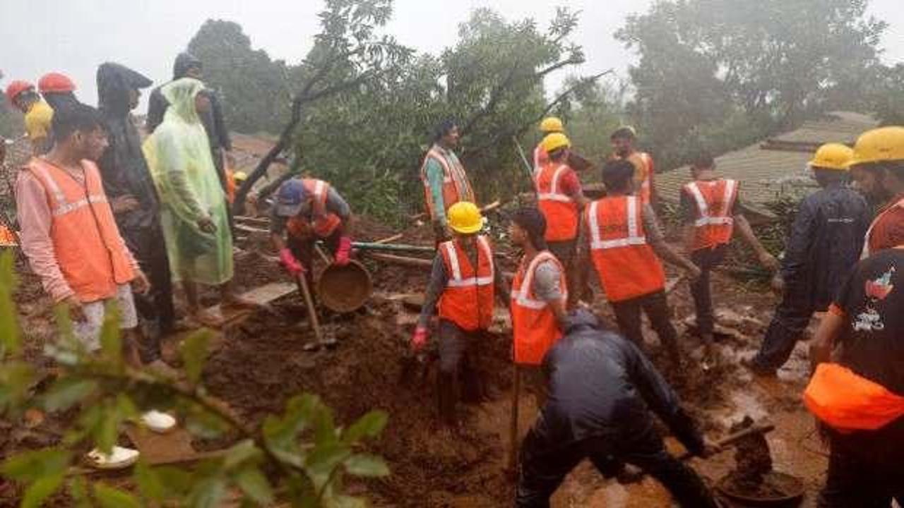 Hindistan'daki heyelanda can kaybı 27'ye çıktı