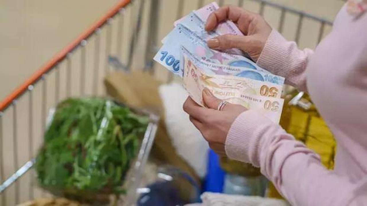 Hizmet üretim yıllık yüzde 0,8 arttı