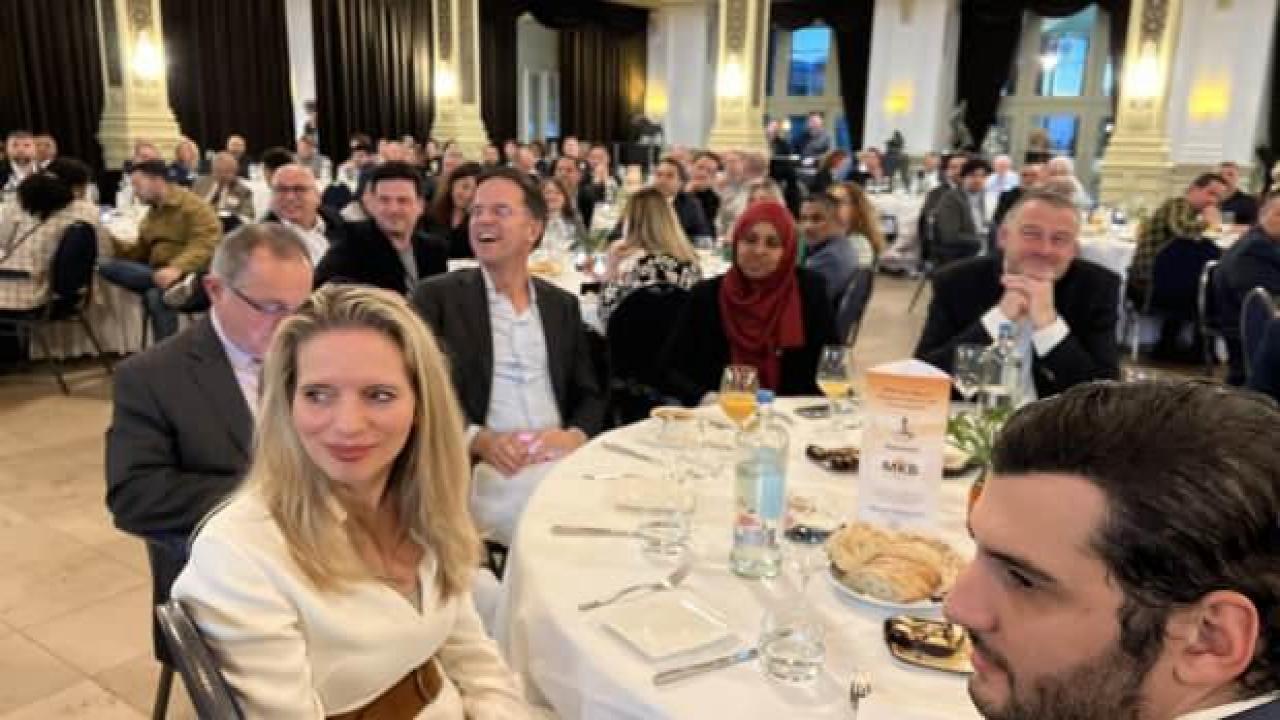 Hollanda Başbakanı Rutte iftara katıldı