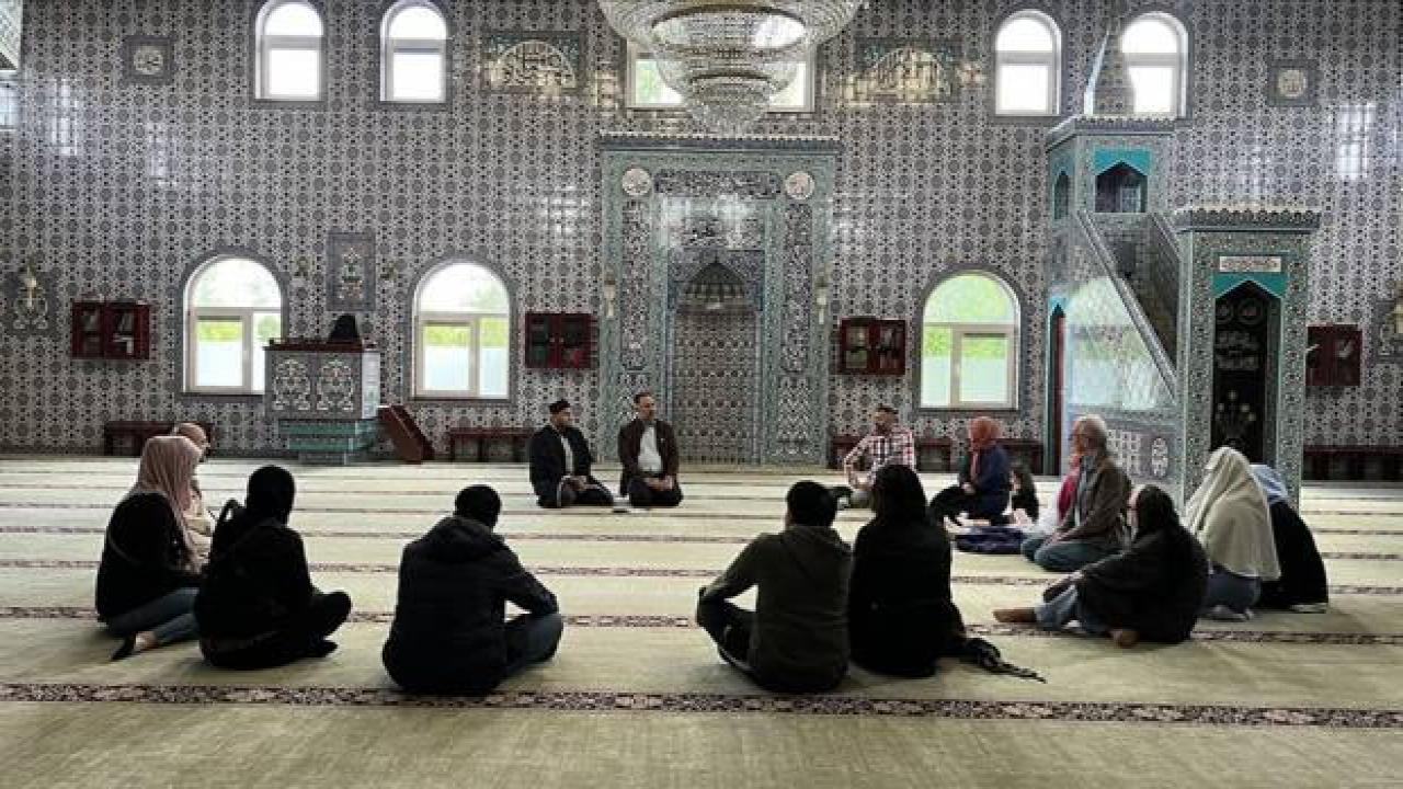 Hollanda'da 'Açık Cami Günü' etkinliği düzenlendi