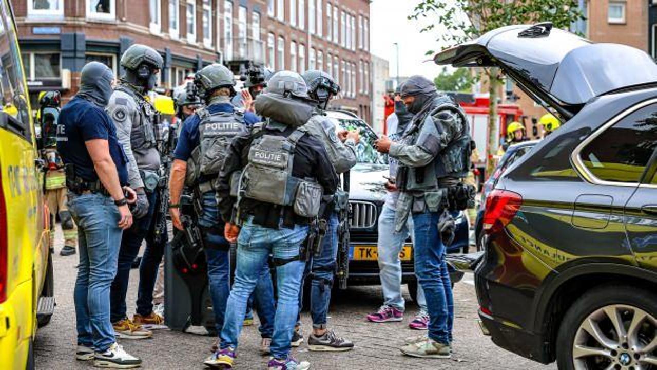 Hollanda'da ev ve tıp merkezine silahlı saldırı: 3 kişi hayatını kaybetti