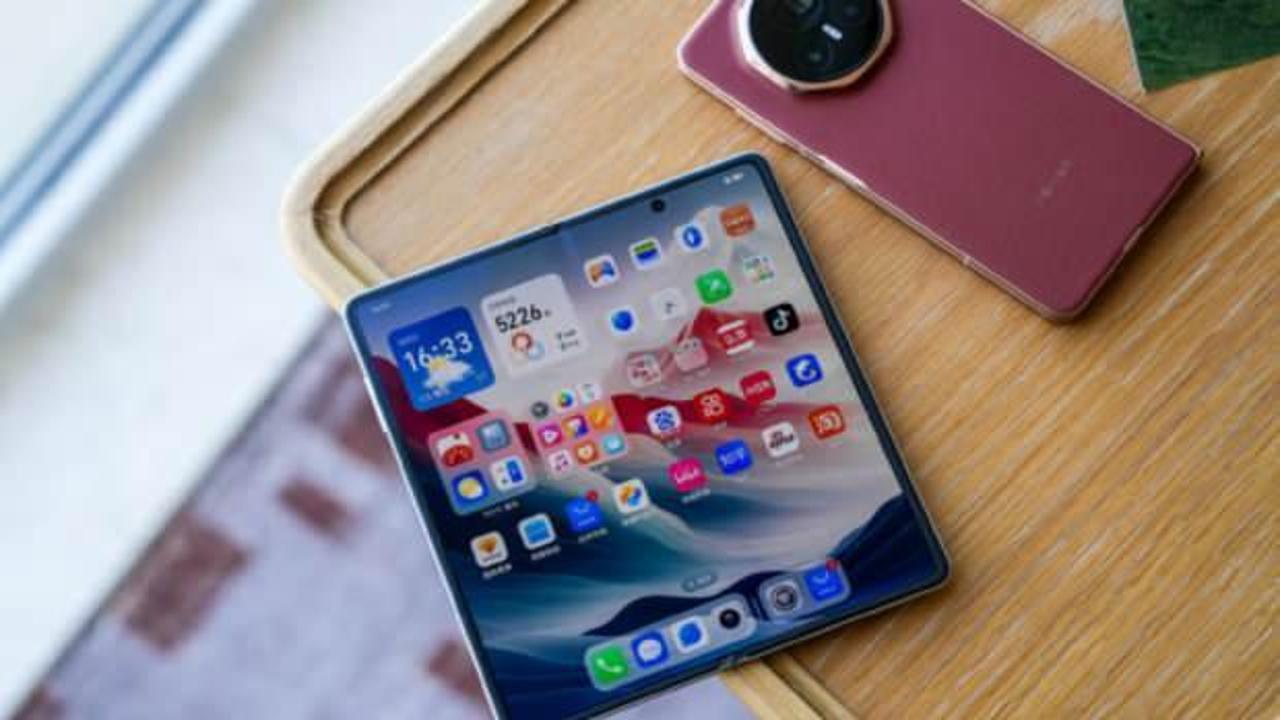 HONOR Magic V3 fark oluşturmaya devam ediyor!