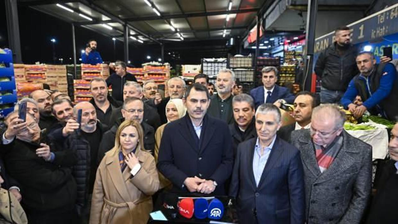İBB Başkan adayı Kurum, Bayrampaşa Sebze Meyve Hali esnafını ziyaret etti