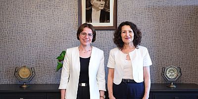 İBB Grup Başkanvekili Ülkü Sakalar, Esin Köymen’i ziyaret etti