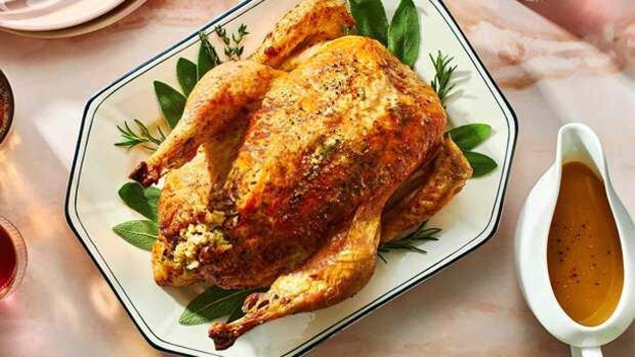 İç pilavlı tavuk dolması tarifi, nasıl yapılır? Fırında iç pilavlı bütün tavuk tarifi