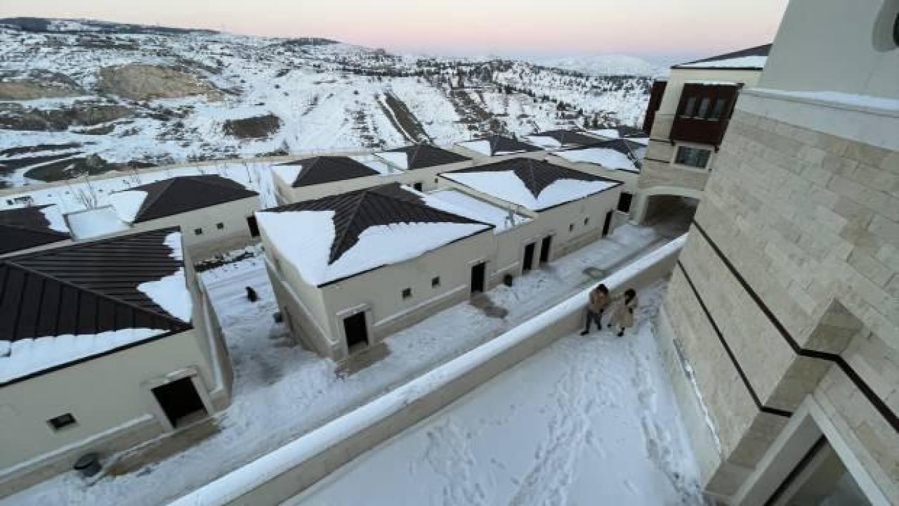 İddialar asılsız... Depremzede aileler Elazığ'da Diyanet Külliyesi'nde de misafir ediliyor