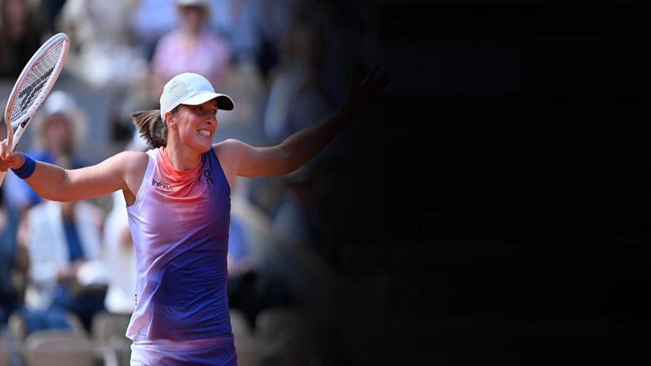 Iga Swiatek tarih yazdı! Roland Garros'ta üst üste 3. kez şampiyon