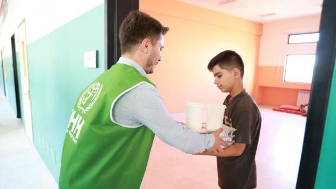İHH Lübnanlı on binlerce ihtiyaç sahibine destek ulaştırdı