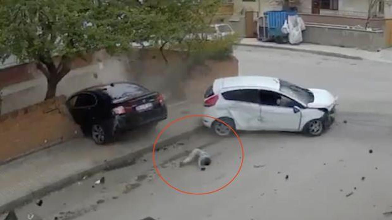 İki otomobil çarpıştı! Küçük çocuk camdan fırladı