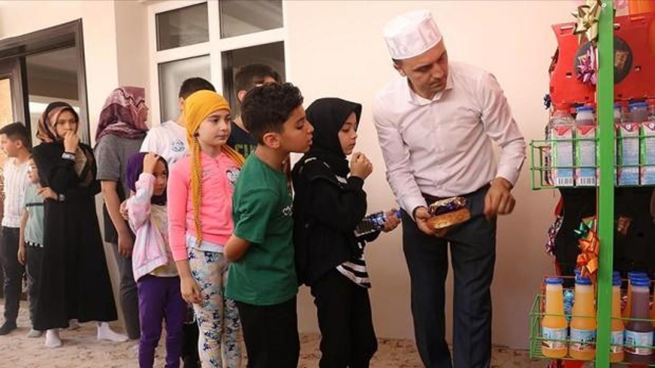 İmam ve müezzin kurduğu 