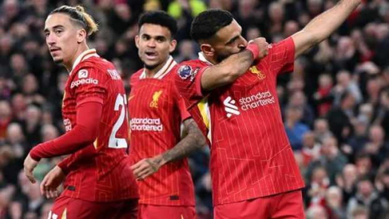 İngiltere Premier Lig'de heyecan dorukta