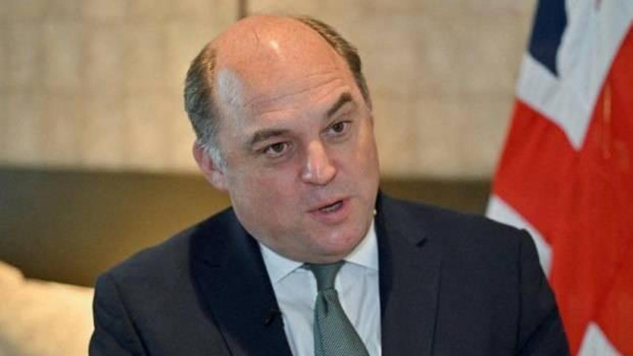 İngiltere Savunma Bakanı Wallace, istifa etti