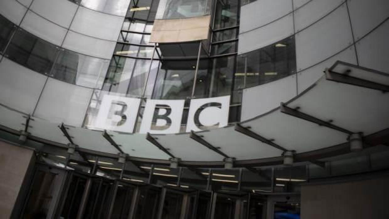 İngiltere'de Boris Johnson krizi! BBC Yönetim Kurulu Başkanı istifa etti