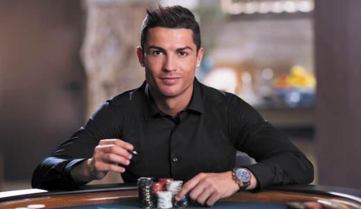 İngiltere'de futbolculara 'kumar' yasağı!