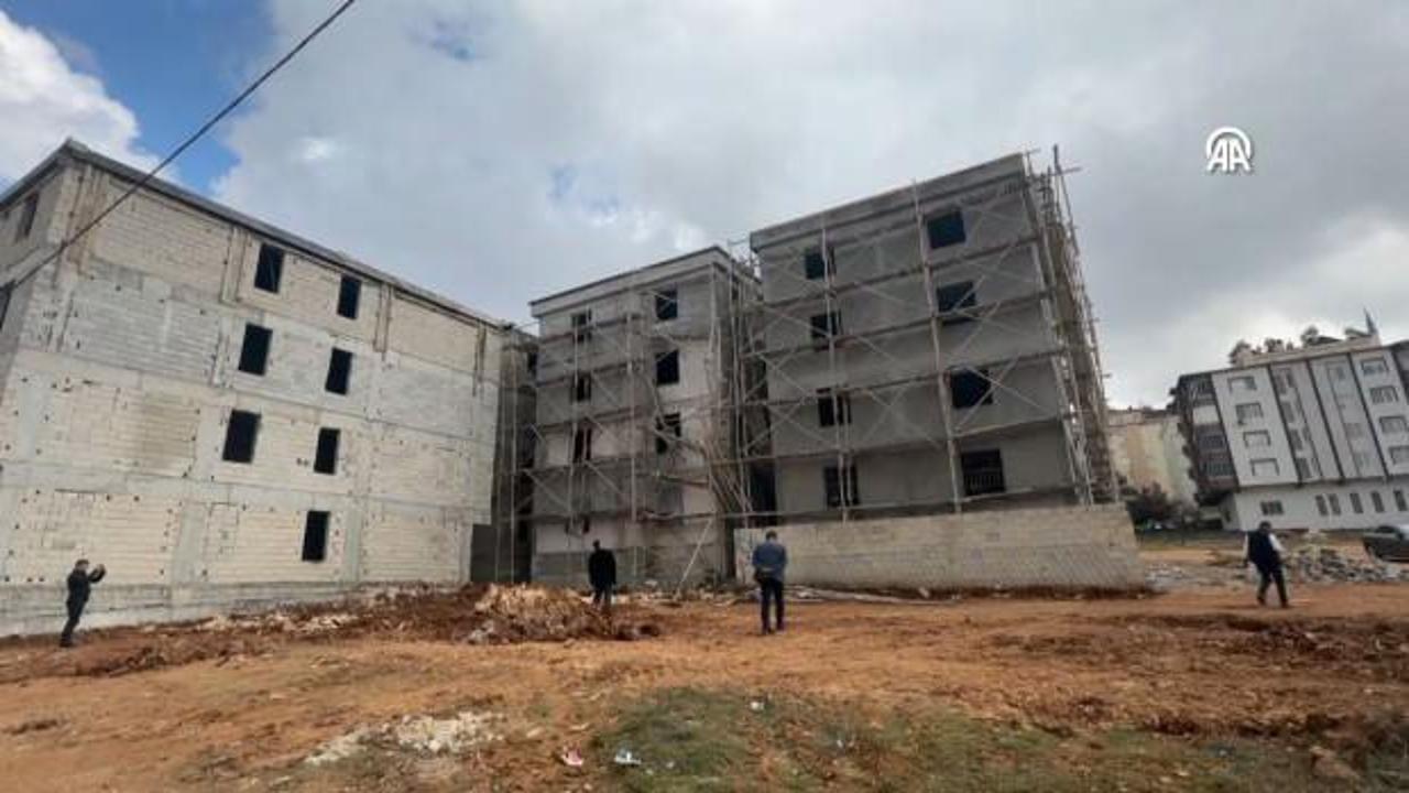 İnşaat iskelesi çöktü: Ölü ve yaralılar var!