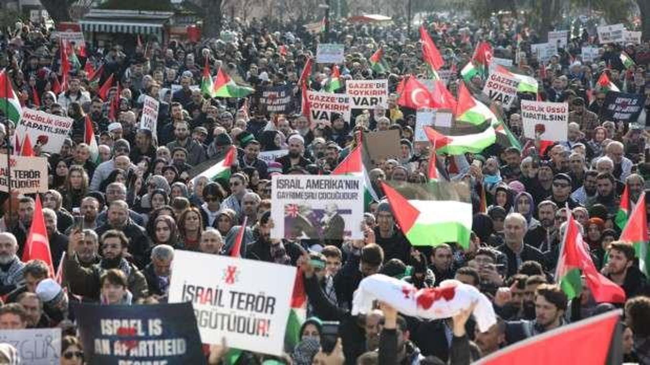 'İnsan Hakları Günü'nde on binler Filistin'e destek için yürüdü