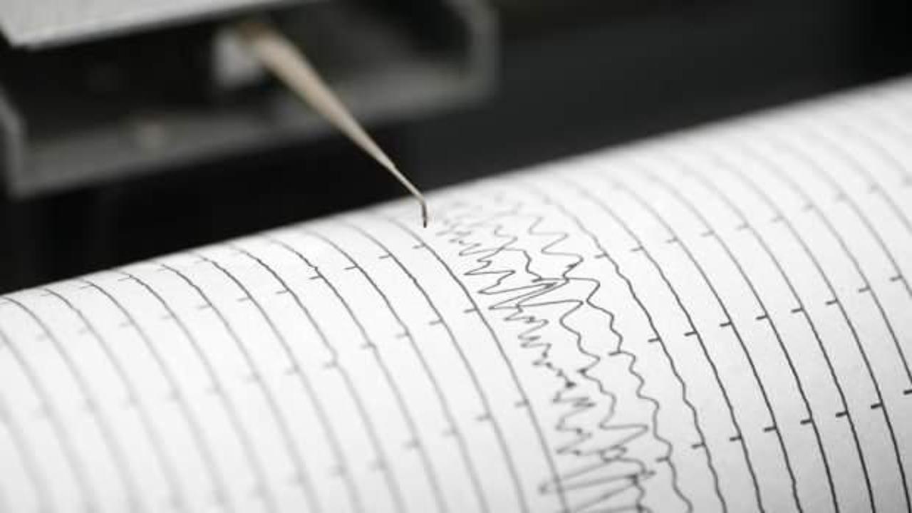 İran'da 5,6 büyüklüğünde deprem