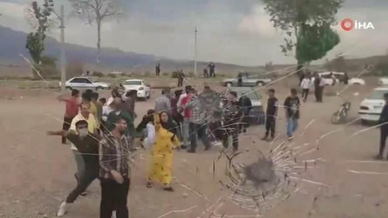İran'da başörtüsü nedeniyle çıkan kavgada bir kişi hayatını kaybetti