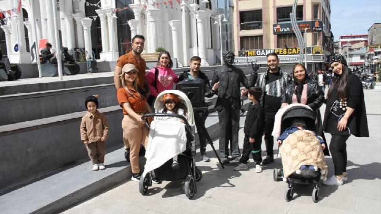 İranlı turistler Ramazan Bayramı'nı Van'da geçiriyor