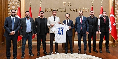 İş İnsanı Faruk Anaç ve Derince Spor Yönetiminden Kocaeli Valisi İlhami Aktaş’a Ziyaret