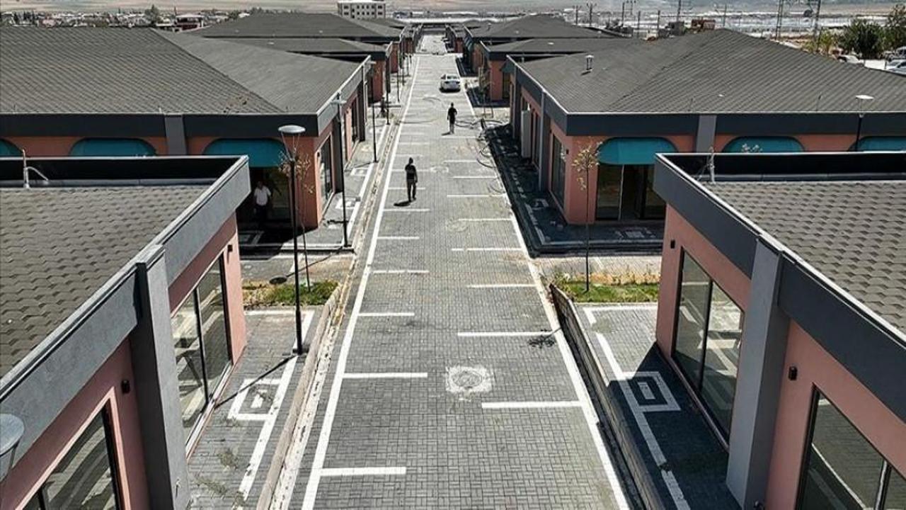 İslahiye ve Nurdağı'nda yapılan 328 iş yerinin dağıtımına başlandı