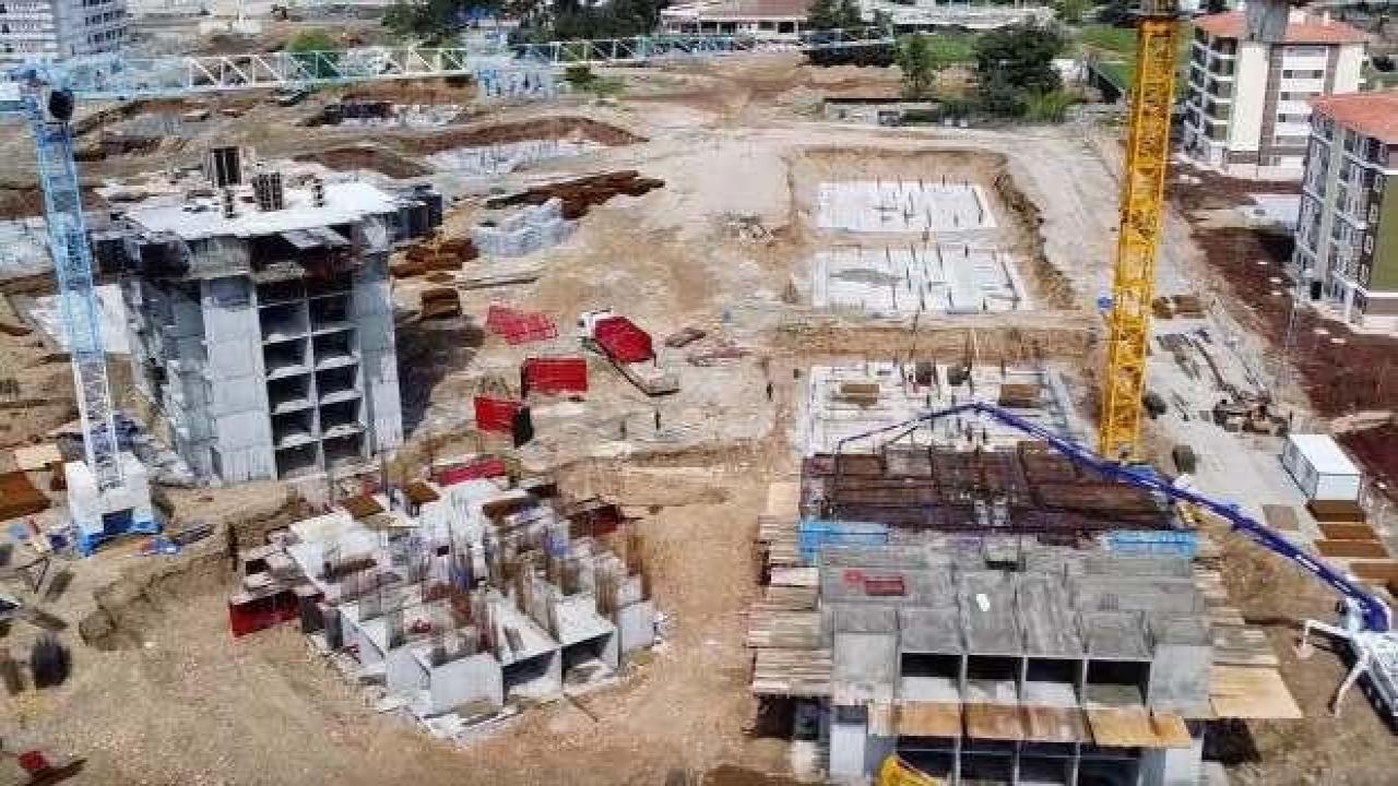 İslahiye'deki deprem konutlarında ilk blok yükseldi