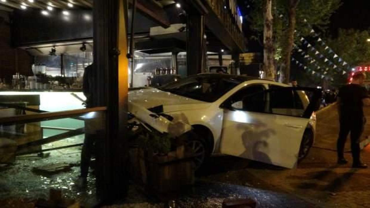 Isparta'da feci kaza! Otomobil işletmeye girdi