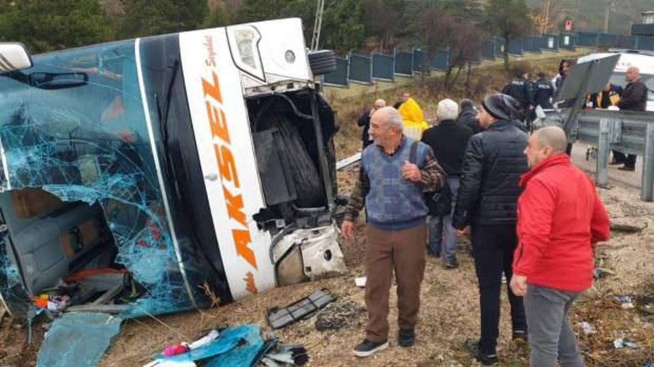 Isparta'da yolcu otobüsü devrildi! Ölü ve çok sayıda yaralı var
