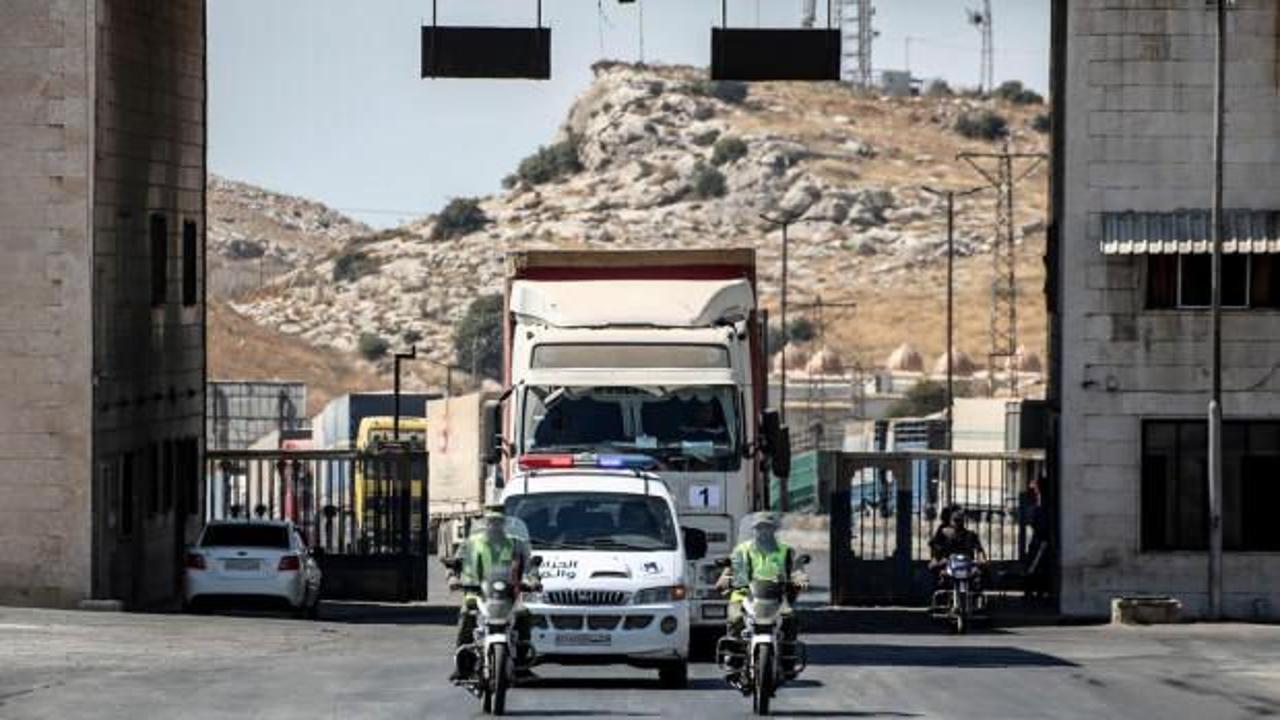 İsrail'den göstermelik yardım! Katliam devam ederken geçit açtılar