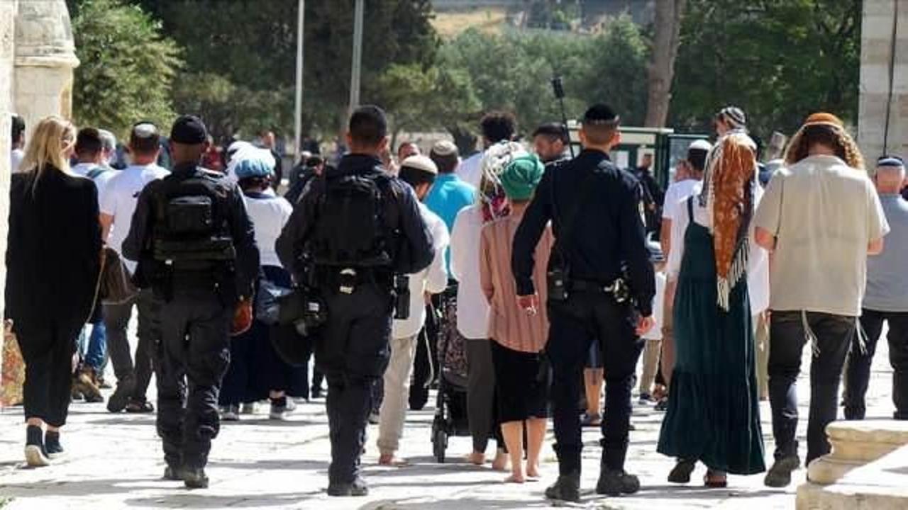 İsrailliler, Mescid-i Aksa'ya baskın düzenledi