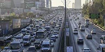 İstanbul'da tatil sonrası, trafik çilesi başladı