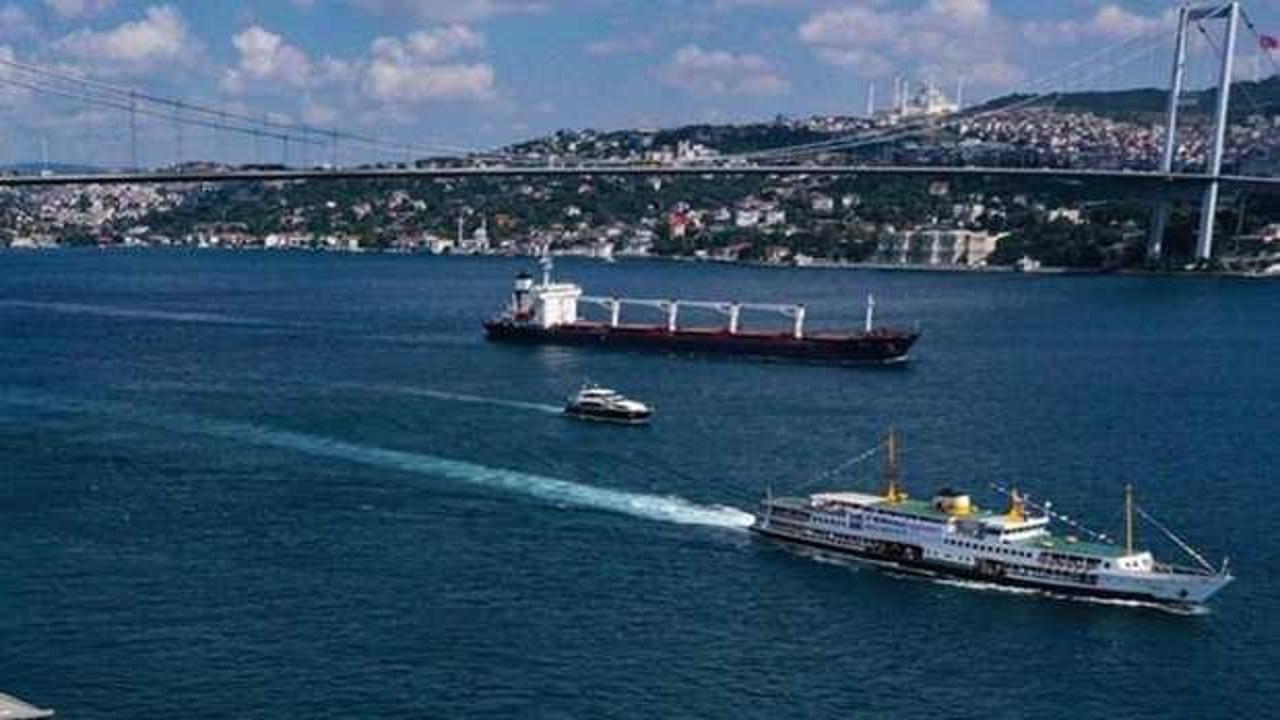 İstanbul Boğazı'nda gemi trafiği çift yönlü askıya alındı