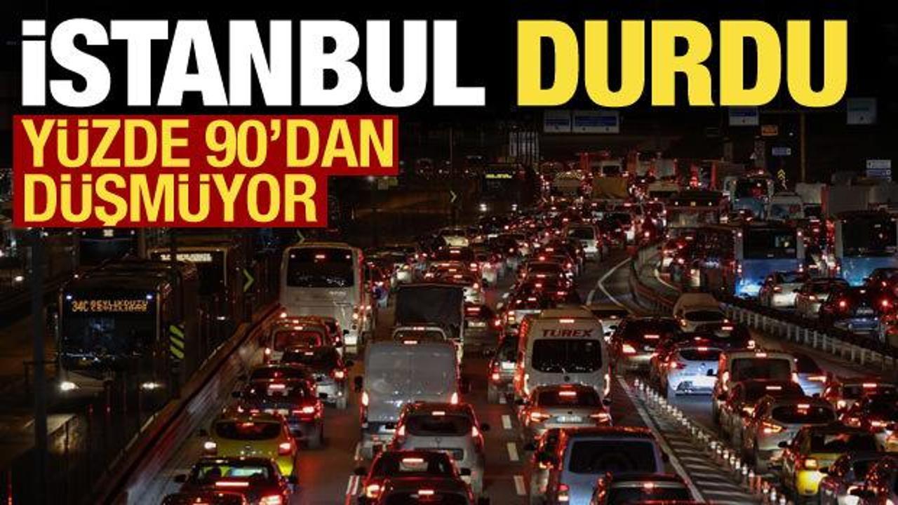 İstanbul durdu: Yağmurla beraber trafik yoğunluğu yüzde 90'a ulaştı