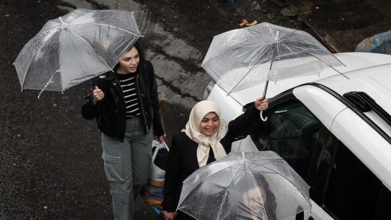 İstanbul, Ramazan Bayramı'nın ilk gününde sağanak ve doluya tutuldu