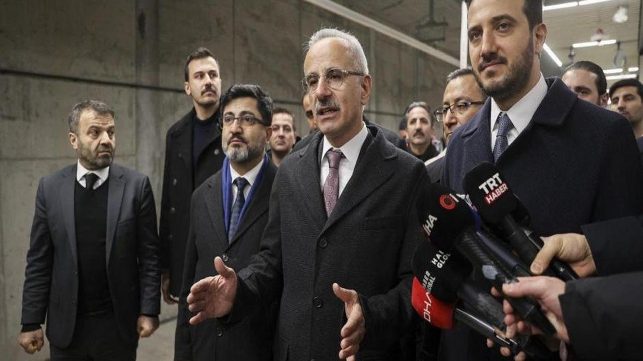 İstanbul'a yeni metro müjdesi! Bakan açılış tarihini duyurdu