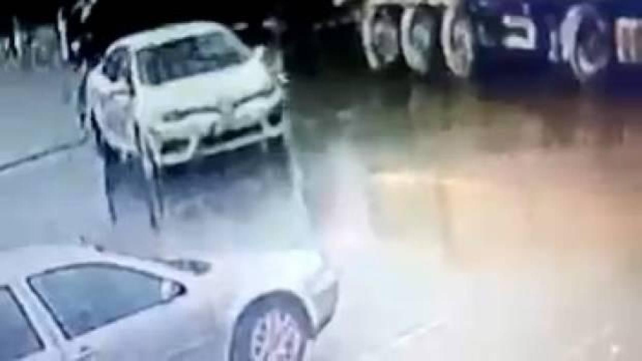 İstanbul'da 2 milyonluk silahlı gasp güvenlik kamerasına yansıdı