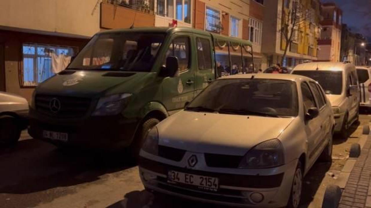 İstanbul'da bir şahıs annesini bıçaklayarak öldürdü!