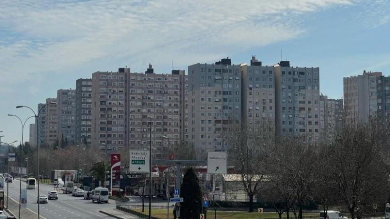 İstanbul'da deprem tedirginliği: Fay hattından uzak ilçelere talep arttı
