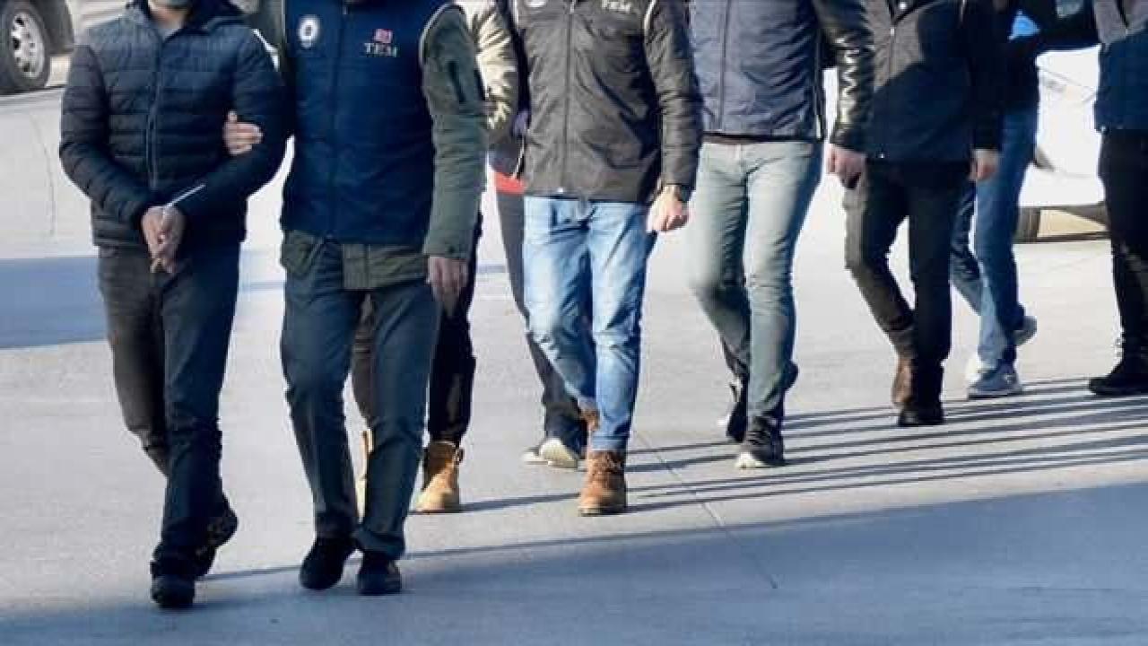 İstanbul'da FETÖ soruşturmasında 4 şüpheli tutuklandı