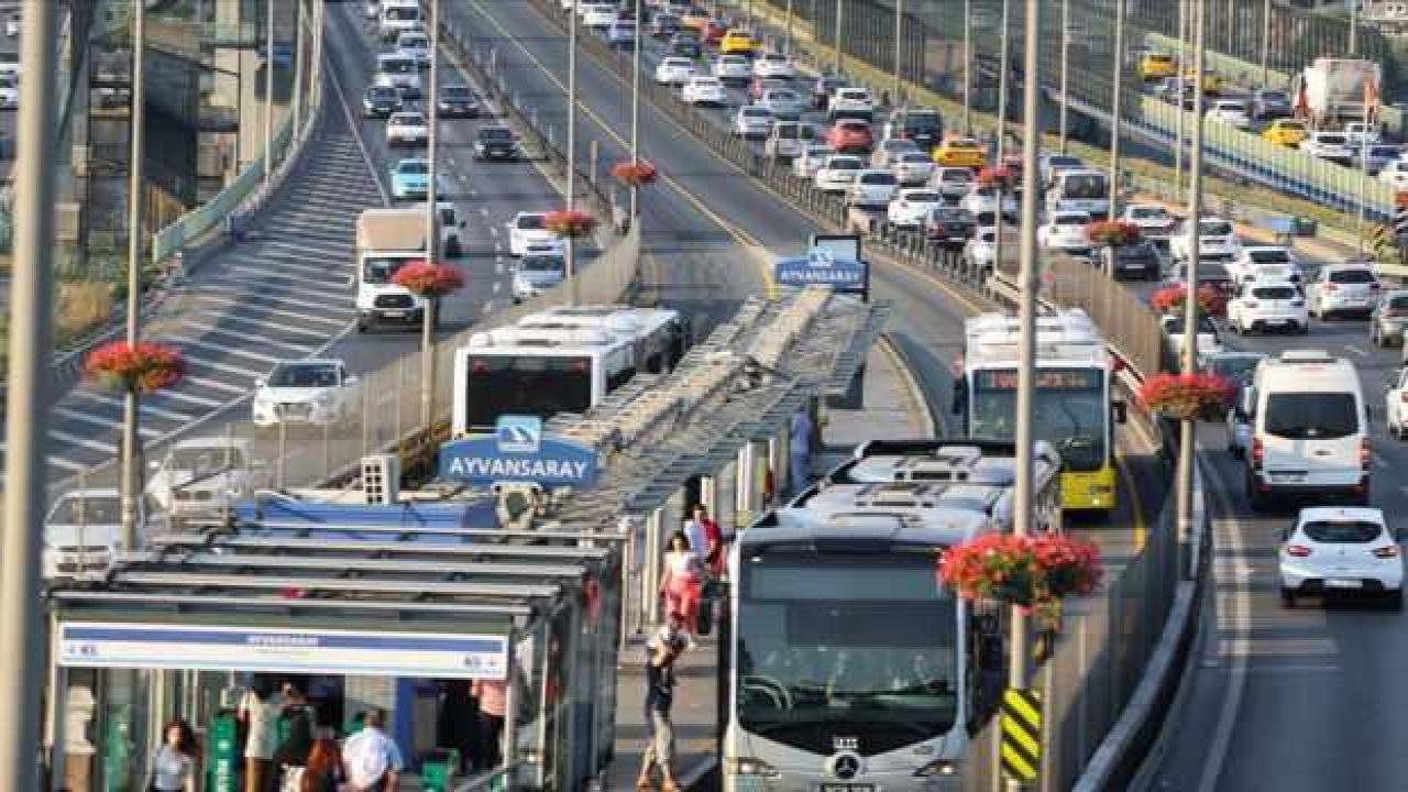İstanbul'da hafta sonu toplu taşıma ücretsiz olacak