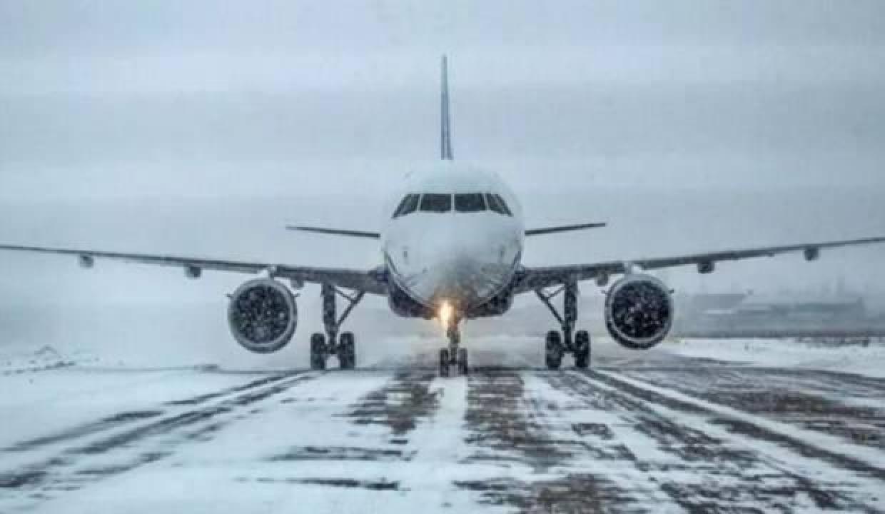 İstanbul'da hava ulaşımına kar engeli