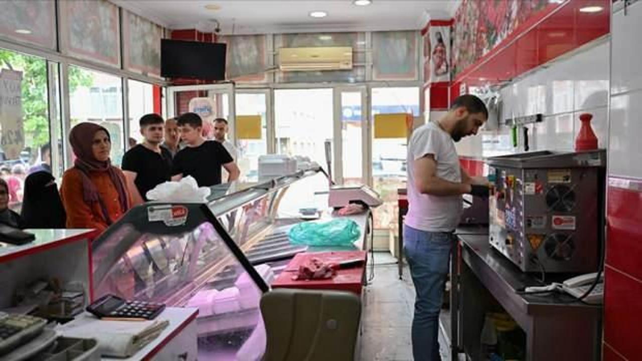 İstanbul'da kasapların kıyma mesaisi başladı
