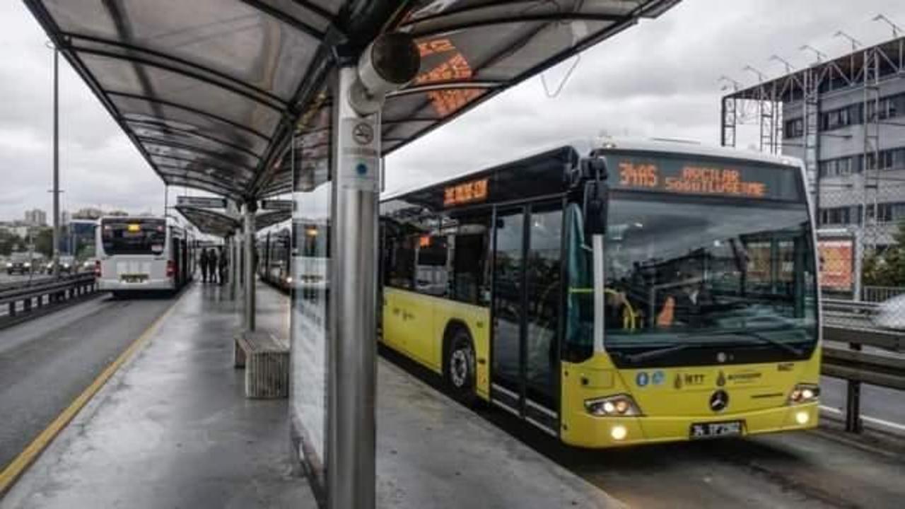 İstanbul'da metrobüs seferlerine bisiklet turu düzenlemesi