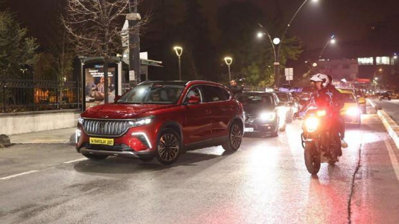 İstanbul'da taksiciler Togg ile konvoy yaptı