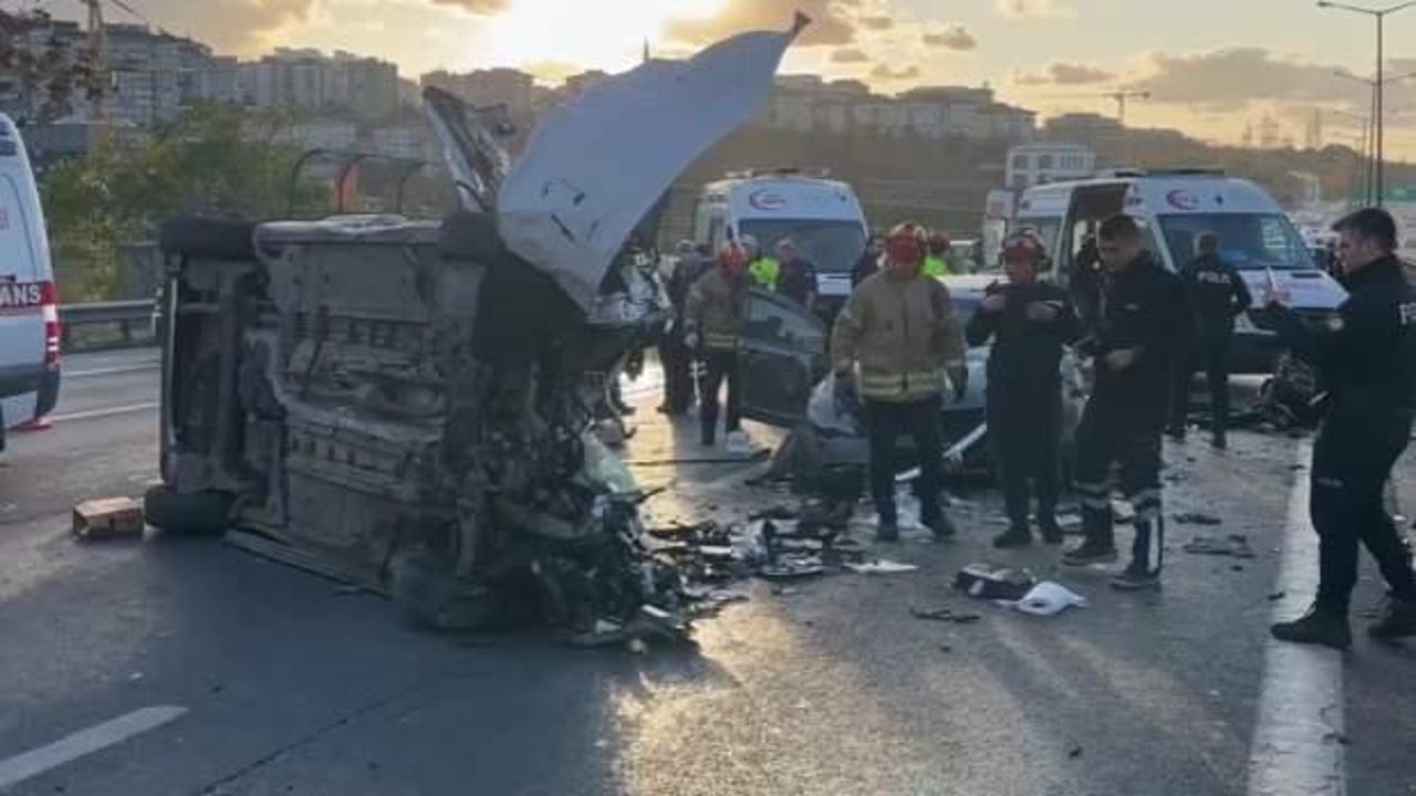 İstanbul'da zincirleme kaza: 2 ölü 4 yaralı