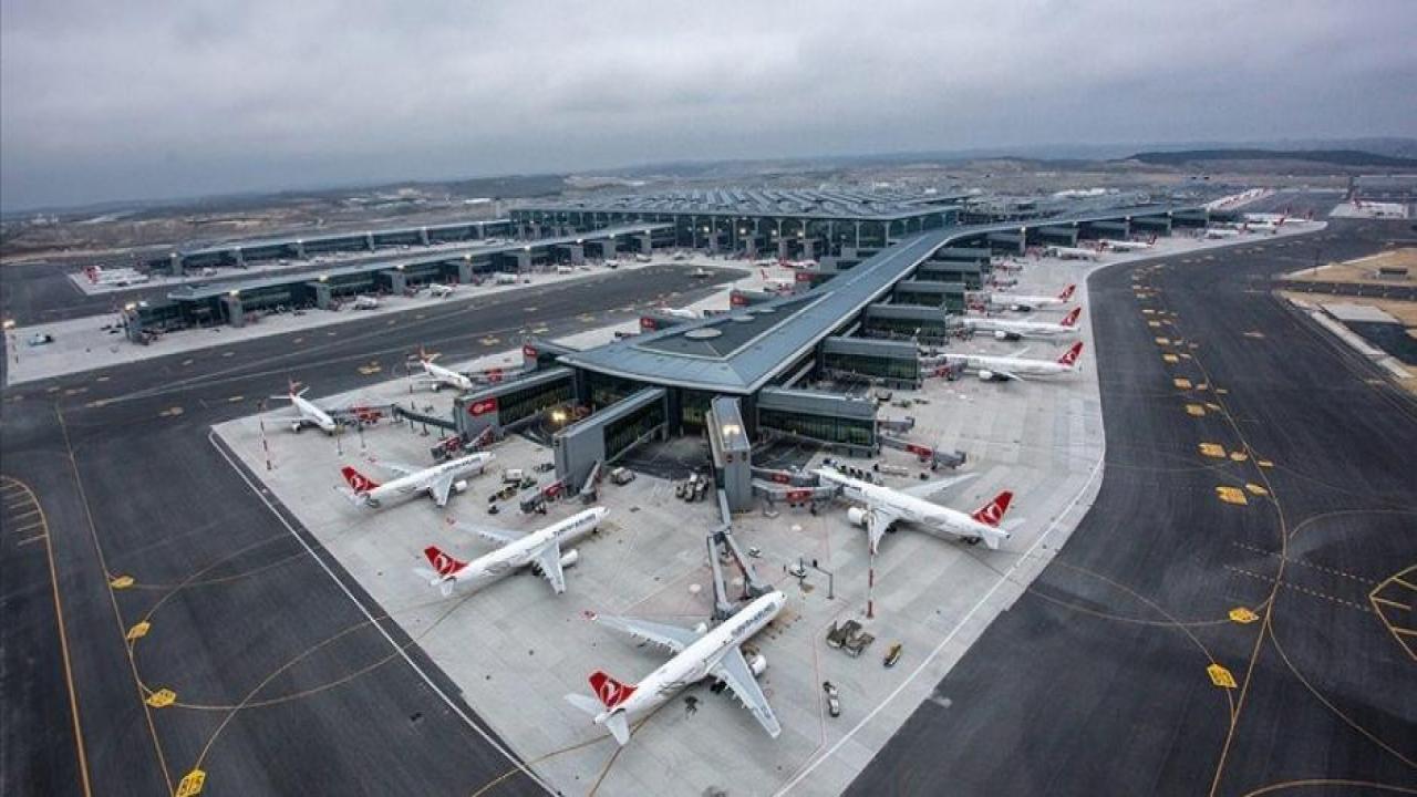İstanbul'daki havalimanlarından 2 ayda 16 milyon yolcu uçtu