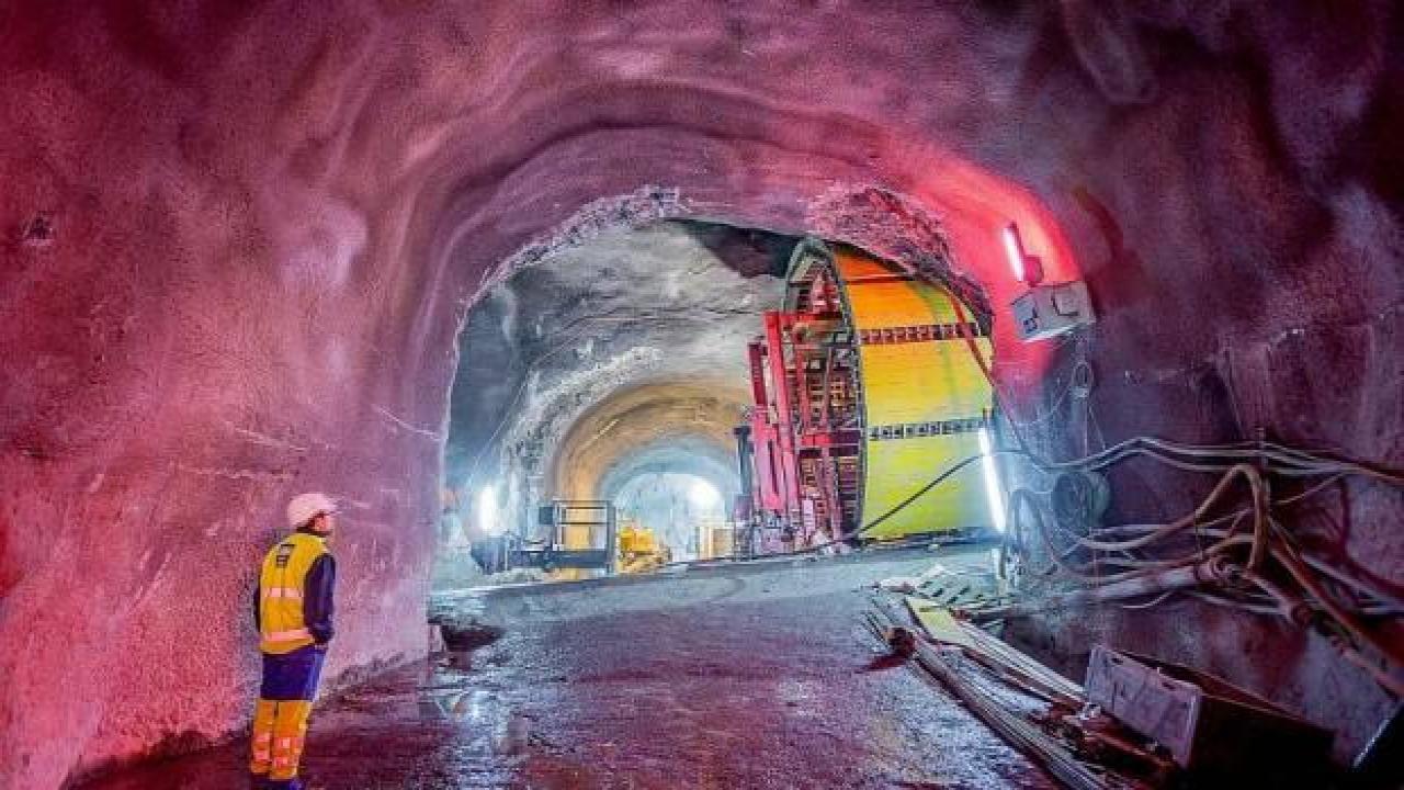 İsviçre'de 400 bin elektrikli otomobil aküsüne bedel 'su pili' yakında faaliyete geçti