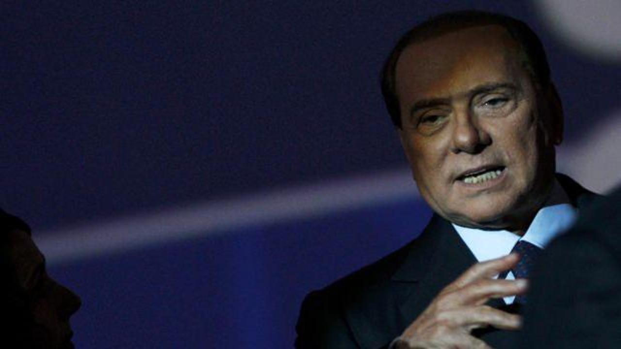 İtalya, Berlusconi için ulusal yas ilan edilmesini tartışıyor